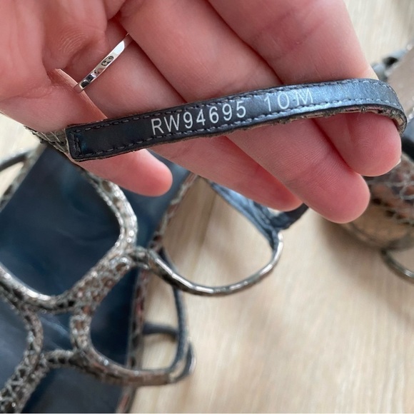 Stuart Weitzman Silver Leather Snake Printed Strappy Sandals 10 - Picture 6 of 6